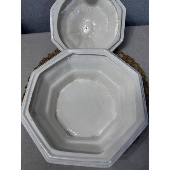 Red Cliff Ironstone Soup Tureen with Grape Motif - Picture 6 of 9